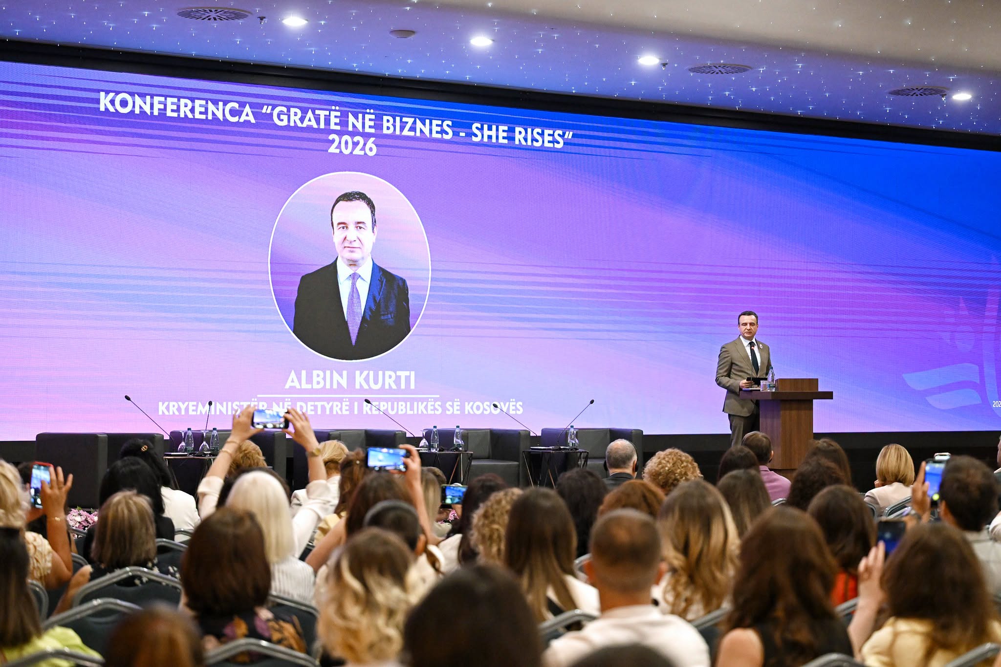 Kurti prezanton Programin  Superpuna për Gratë 