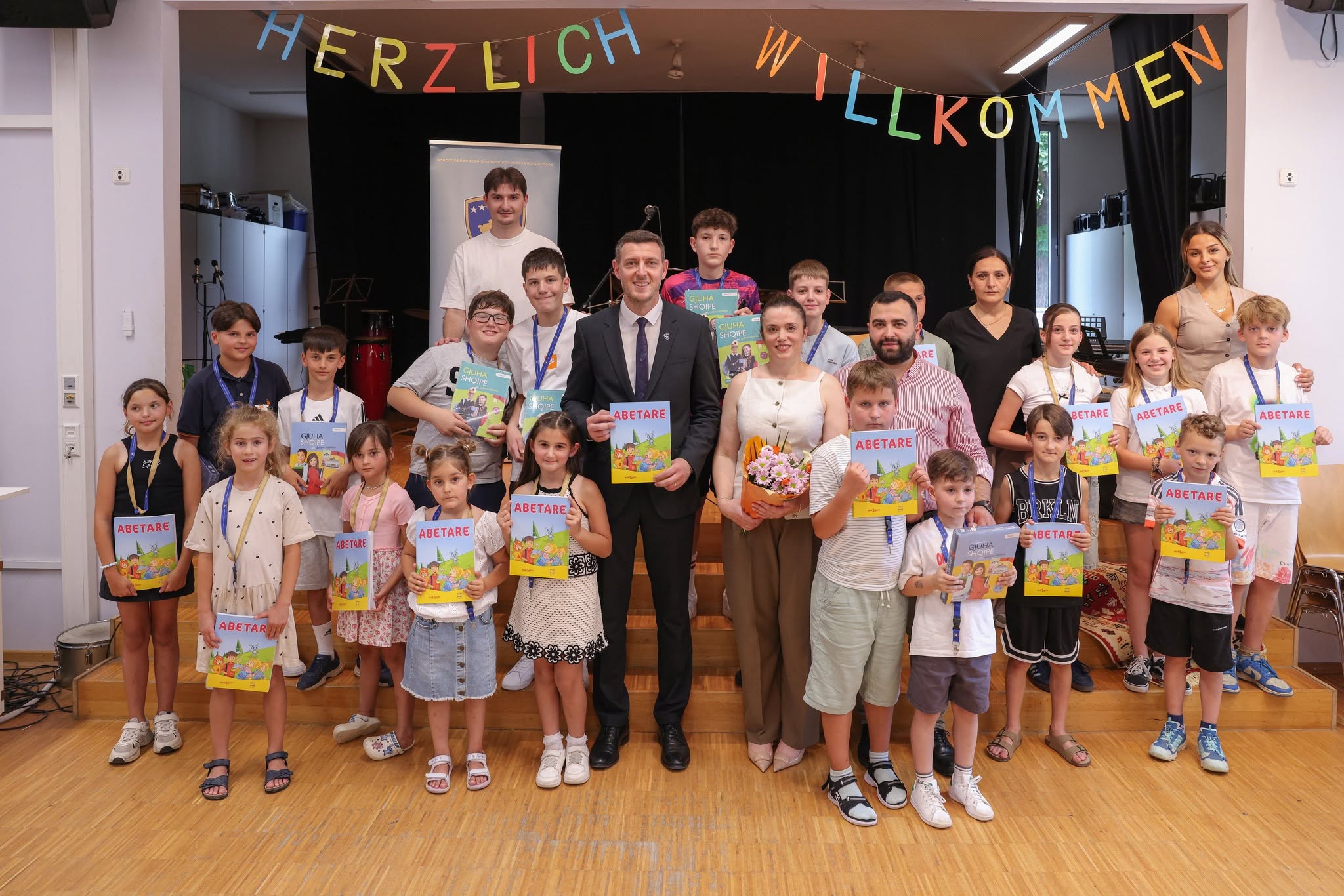 Hapet Shkolla Shqipe  URA  në Esslingen për fëmijët e diasporës