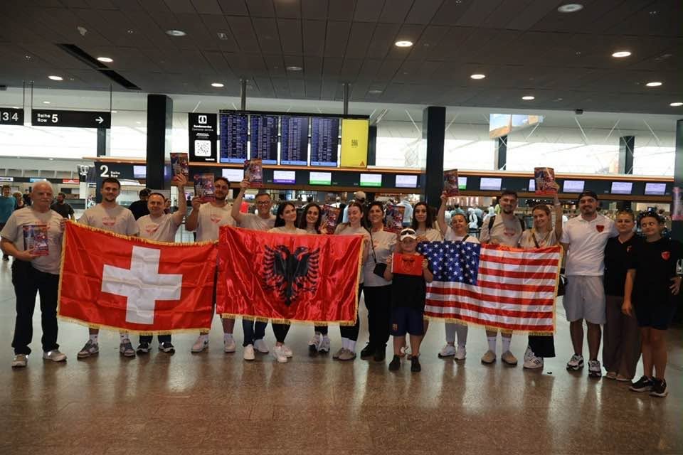 Nga Cyrihu drejt Amerikës  Ansambli  TROJET  çon kulturën shqiptare në Festivalin  Lahuta 35 