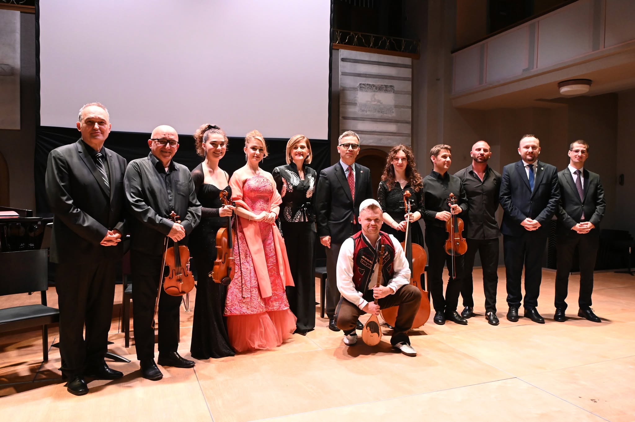 Ambasada në Bernë  koncert për Ditën e Çlirimit të Kosovës