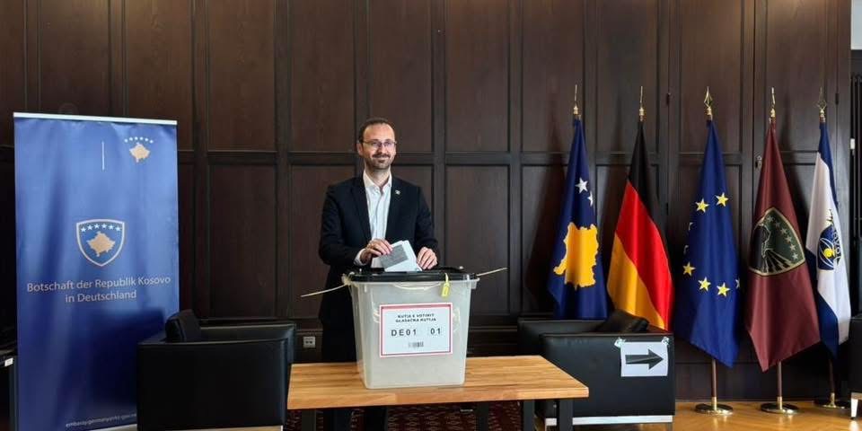 Në Berlin po vazhdon votimi fizik në Ambasadën e Kosovës