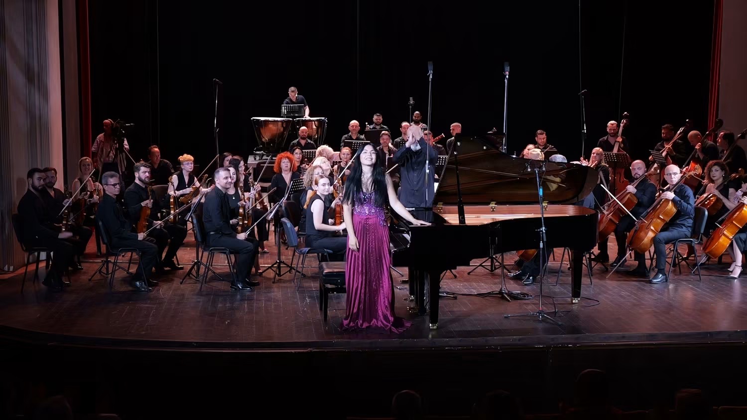 Nikol Tuka interpreton me mjeshtëri Koncertin e Beethoven-it në koncertin e RTSH-së
