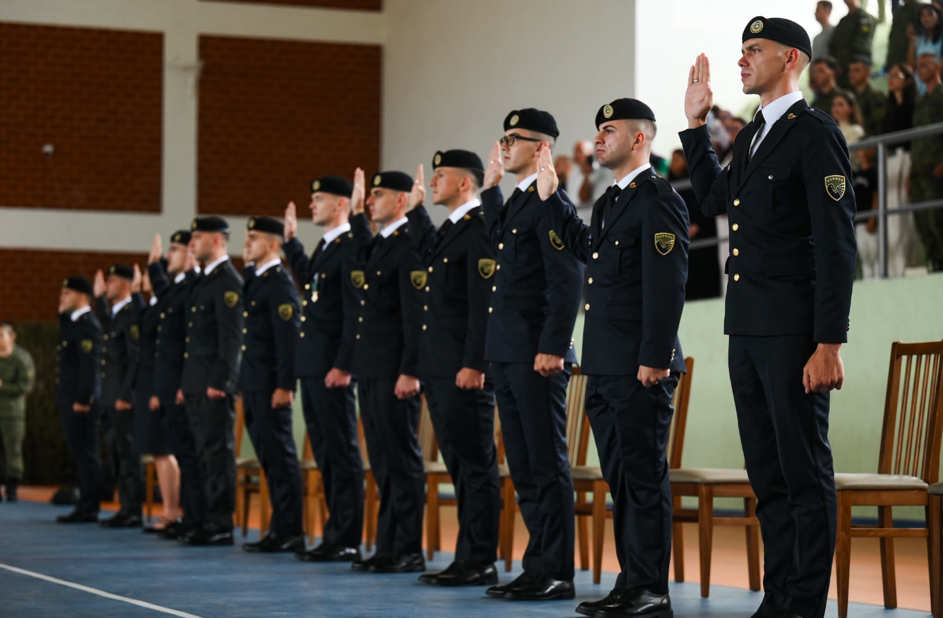 Forcës së Sigurisë së Kosovës iu shtuan 12 oficerë të rinj