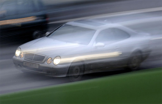 Nget veturën 220 km/h dhe e filmon: Kosovari “shpëton për pak” nga dëbimi