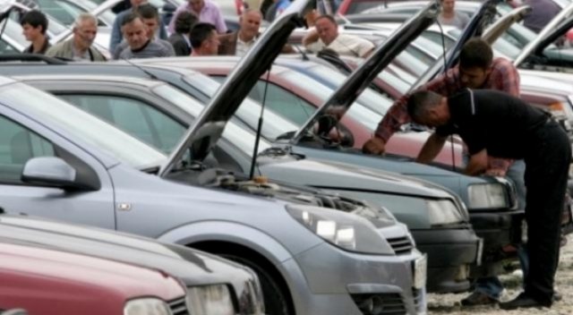 Çmimet e sigurimeve të makinave në Zvicër po rriten për shkak të kostove të riparimeve